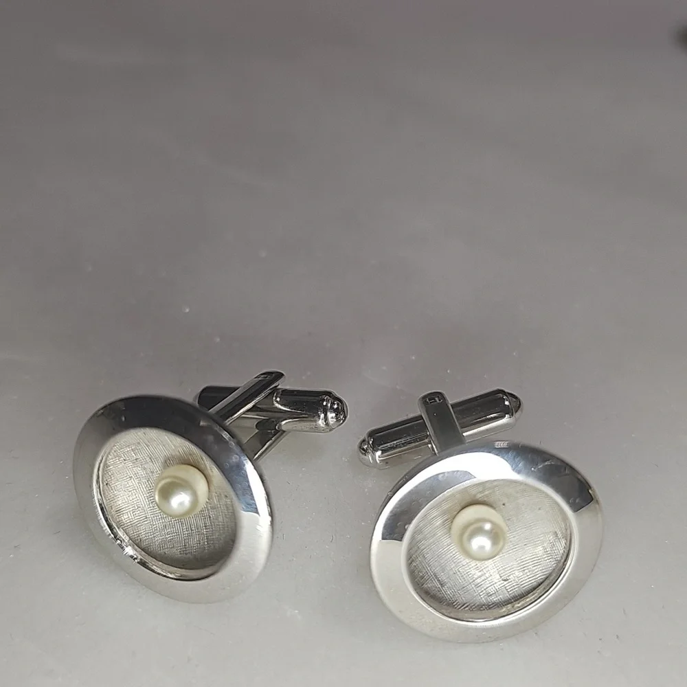 Vintage Hadley Quality Silvertone and Pearl Cufflinks